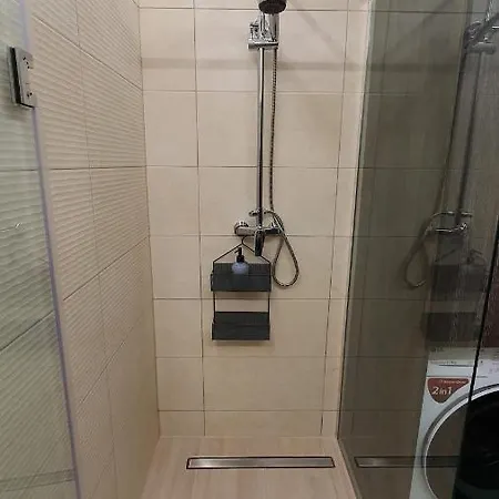 Ivett Maganszallashely-garazzsal Apartman *